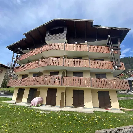 Superbe Avec Terrasse Pres Des Pistes A - Fr-1-693-96 Apartman